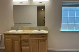 556 N View Dr, Winchester, OR 97495 - Photo 17