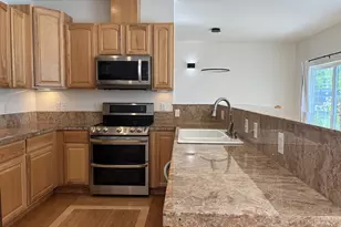 556 N View Dr, Winchester, OR 97495 - Photo 5