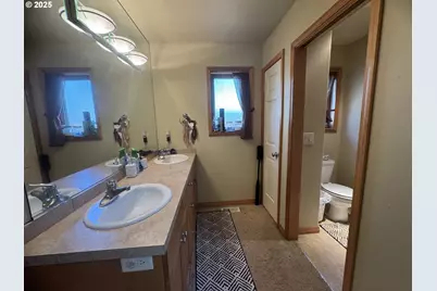 2640 NE Cole Ave, McMinnville, OR 97128 - Photo 19