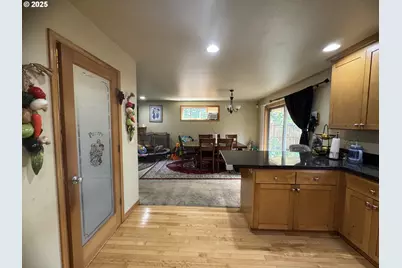 2640 NE Cole Ave, McMinnville, OR 97128 - Photo 15