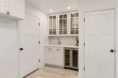 720 Holly Ave, Cottage Grove, OR 97424 - Photo 11