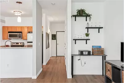 1125 NW 9th Ave #427, Portland, OR 97209 - Photo 3