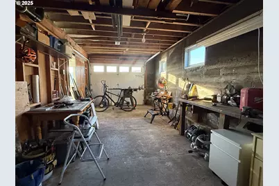 201 4th St, Maupin, OR 97037 - Photo 19