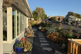 201 4th St, Maupin, OR 97037 - Photo 3