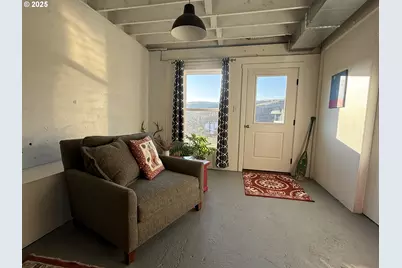 201 4th St, Maupin, OR 97037 - Photo 15