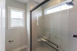 1918 S Holly St, Canby, OR 97013 - Photo 33