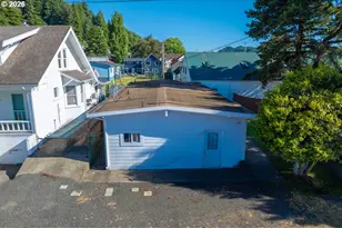 160 Spring St, Gardiner, OR 97441 - Photo 7