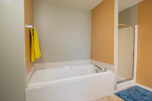 1191 Heathman Dr, Eugene, OR 97402 - Photo 21