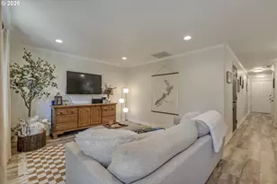 593 SW 207th Ave, Beaverton, OR 97006 - Photo 11
