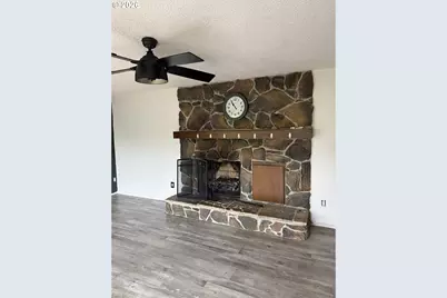 5590 S Shore Dr S, Florence, OR 97439 - Photo 9