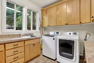 10147 NW Skyline Heights Dr, Portland, OR 97229 - Photo 23
