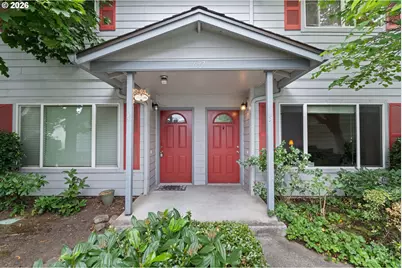 697 32nd St, Washougal, WA 98671 - Photo 1