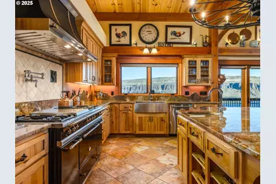 8919 Hwy 14, Wishram, WA 98673 - Photo 35