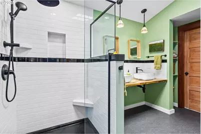 409 N 8th St, Cottage Grove, OR 97424 - Photo 17