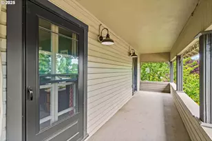 409 N 8th St, Cottage Grove, OR 97424 - Photo 29