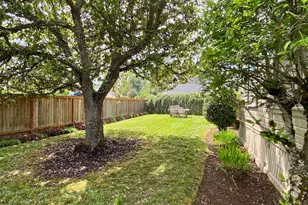 409 N 8th St, Cottage Grove, OR 97424 - Photo 39