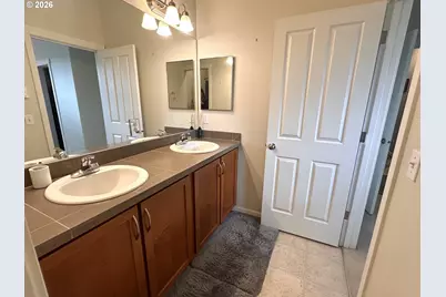 565 NW Lost Springs Ter #401, Portland, OR 97229 - Photo 13
