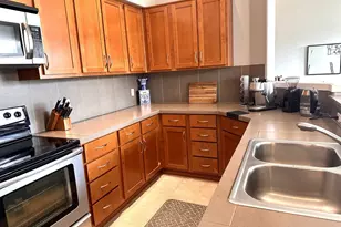 565 NW Lost Springs Terrace, Portland, OR 97229 - Photo 9