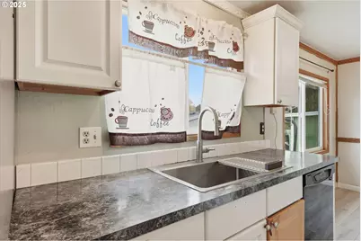 23200 NE Sandy Blvd #77, Troutdale, OR 97060 - Photo 21