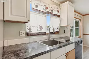 23200 NE Sandy Blvd, Troutdale, OR 97060 - Photo 21