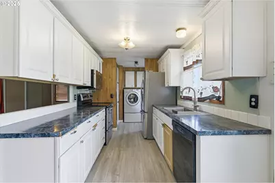 23200 NE Sandy Blvd #77, Troutdale, OR 97060 - Photo 15