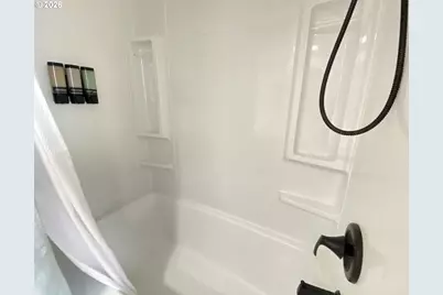 2872 Suffolk Ct, Eugene, OR 97401 - Photo 27