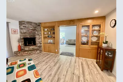 2872 Suffolk Ct, Eugene, OR 97401 - Photo 7