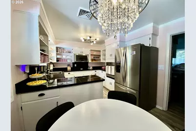 2872 Suffolk Ct, Eugene, OR 97401 - Photo 15