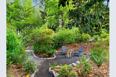 7100 SW Brier Pl, Portland, OR 97219 - Photo 41