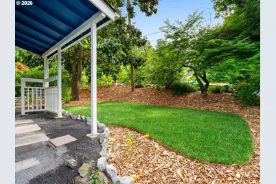 7100 SW Brier Pl, Portland, OR 97219 - Photo 39