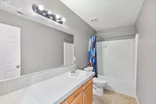 1360 NE Coho Ct, Troutdale, OR 97060 - Photo 37