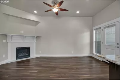 15366 SE Eckert Ln, Damascus, OR 97089 - Photo 7
