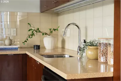 3570 S River Pkwy #1711, Portland, OR 97239 - Photo 23