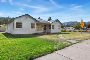306 W 1st St, Wallowa, OR 97885 - Photo 29