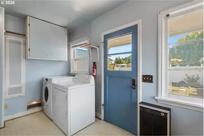 306 W 1st St, Wallowa, OR 97885 - Photo 9