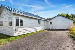 306 W 1st St, Wallowa, OR 97885 - Photo 23