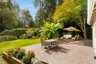 1618 S Corbett Hill Cir, Portland, OR 97219 - Photo 21