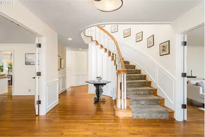 1618 S Corbett Hill Cir, Portland, OR 97219 - Photo 9