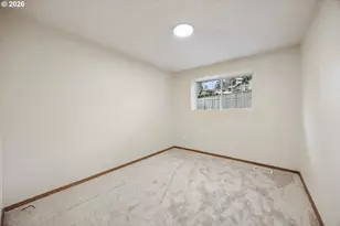377 SE Barnes Ave, Gresham, OR 97080 - Photo 17
