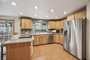 377 SE Barnes Ave, Gresham, OR 97080 - Photo 7