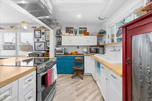 326 Hwy 101, Rockaway Beach, OR 97136 - Photo 15
