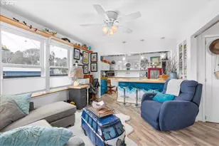 326 Hwy 101, Rockaway Beach, OR 97136 - Photo 11