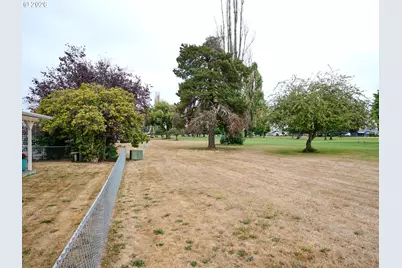 1090 Randolph Rd, Woodburn, OR 97071 - Photo 41