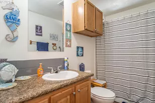 180 Nestucca Ln, Roseburg, OR 97471 - Photo 31