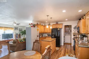 180 Nestucca Ln, Roseburg, OR 97471 - Photo 9