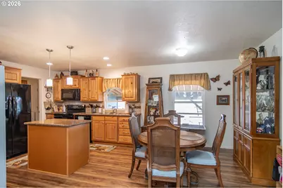 180 Nestucca Ln, Roseburg, OR 97471 - Photo 11