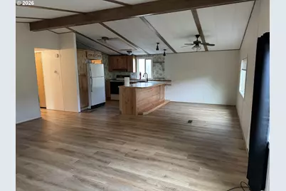 737 11th St, Bandon, OR 97411 - Photo 5