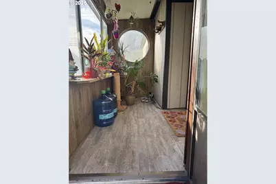 737 11th St, Bandon, OR 97411 - Photo 3