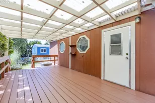 1400 Candlelight Dr, Eugene, OR 97402 - Photo 29