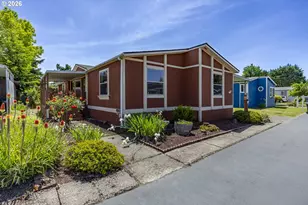 1400 Candlelight Dr, Eugene, OR 97402 - Photo 1